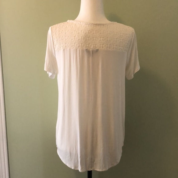 Ladies Short Sleeve Top, cream in color, size medium with lace made by George - Picture 3 of 8